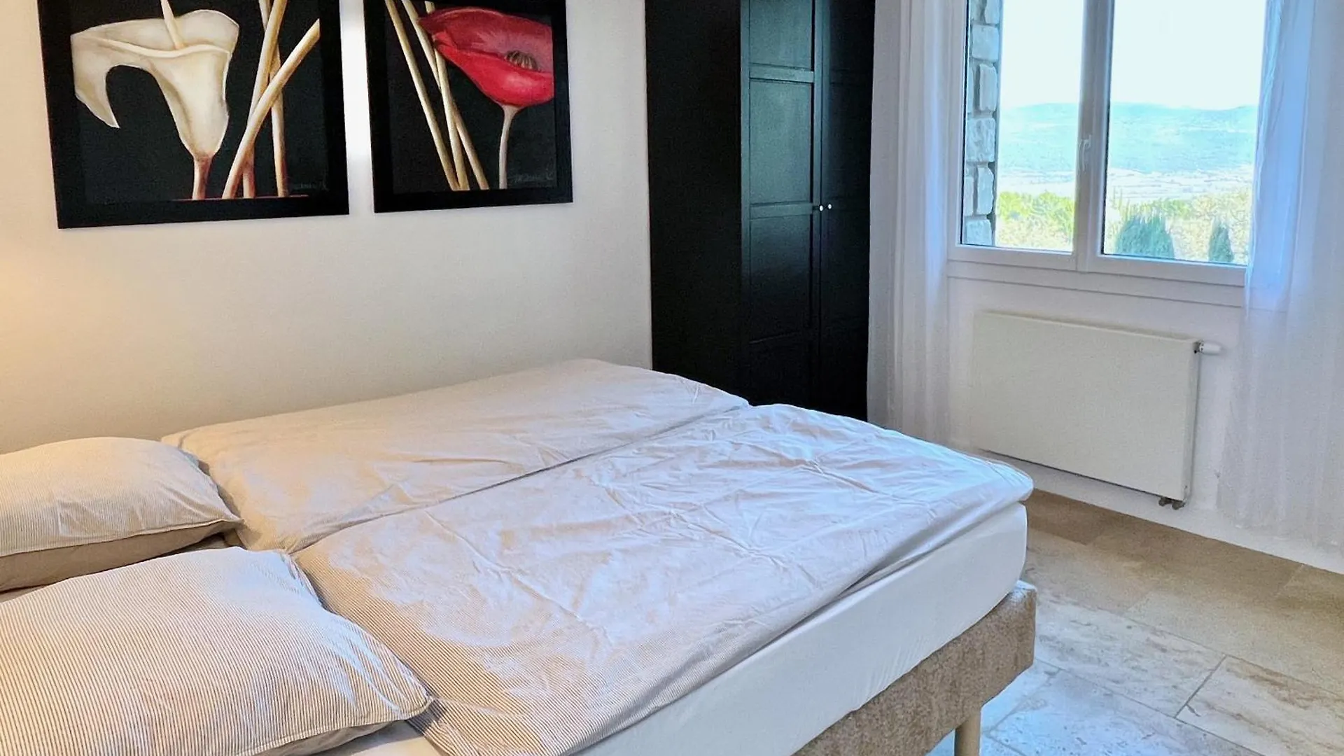 הוילה Roussillon en Isere Provence Living 0*,